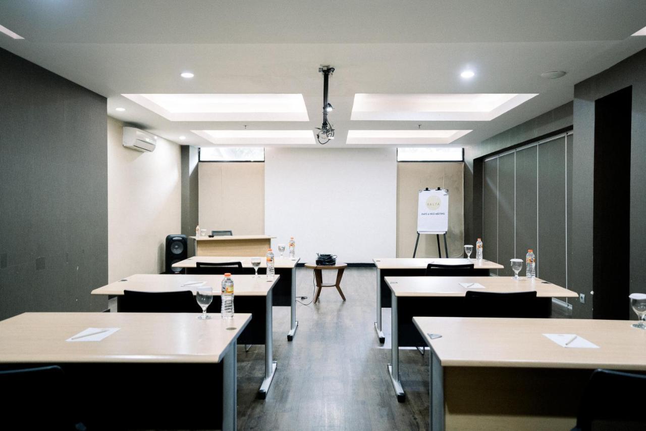 Kalya Hotel Bandung Dago Екстериор снимка