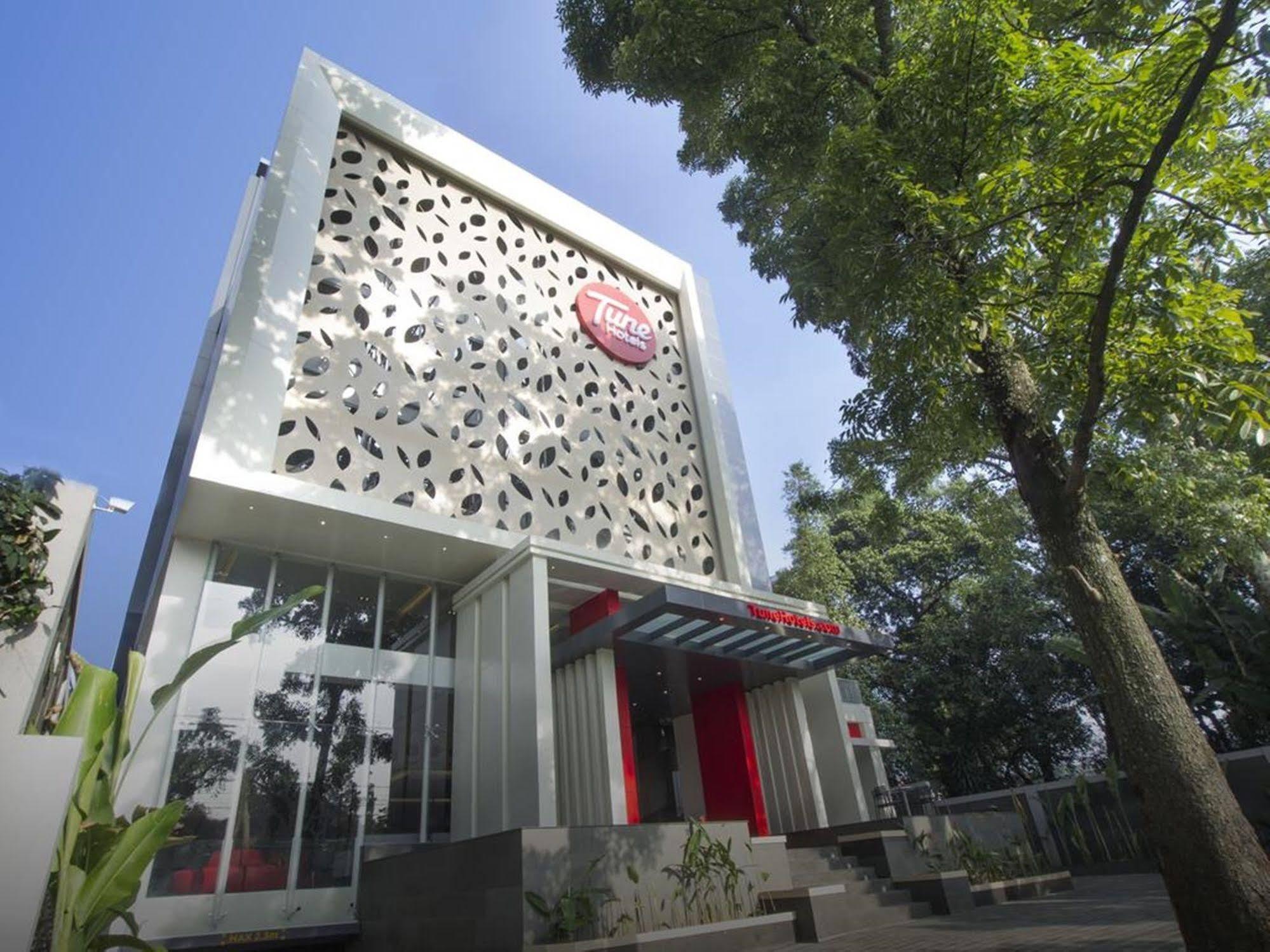 Kalya Hotel Bandung Dago Екстериор снимка