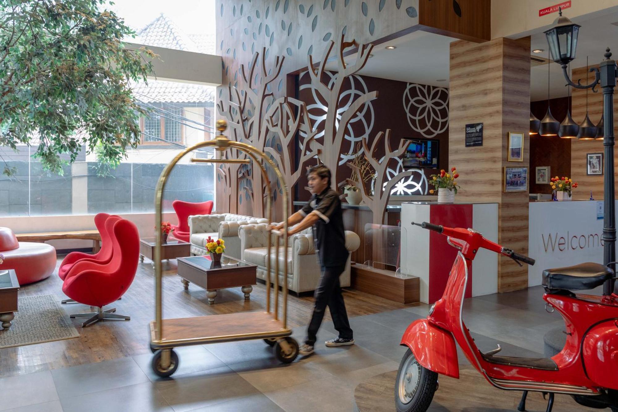 Kalya Hotel Bandung Dago Екстериор снимка