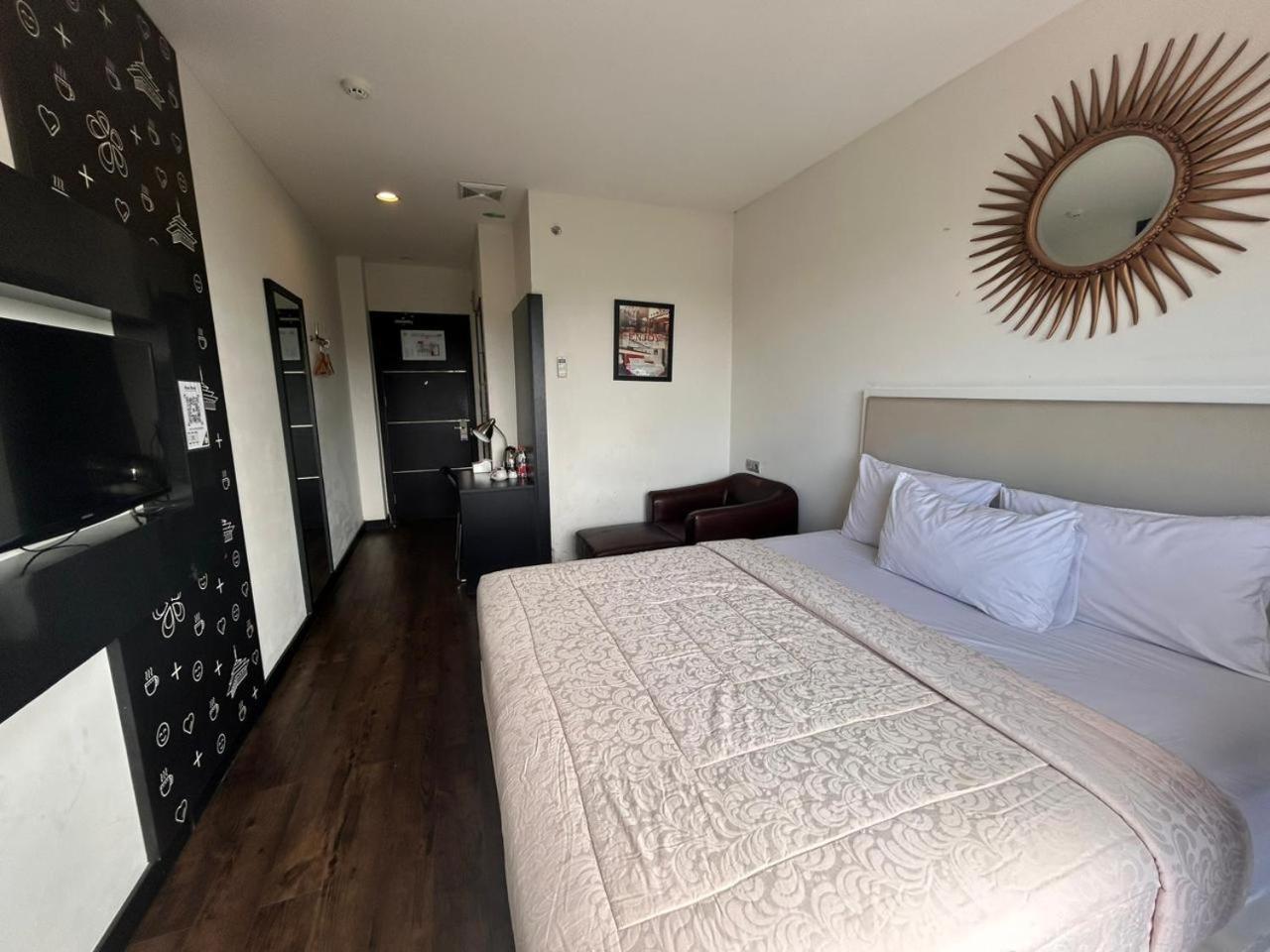 Kalya Hotel Bandung Dago Екстериор снимка